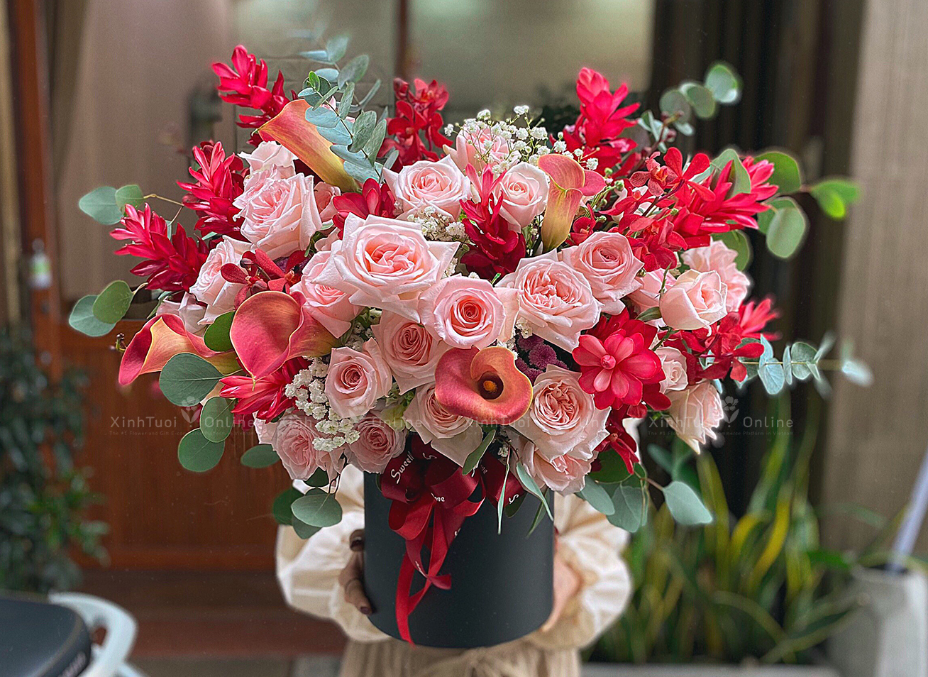Tặng hoa tươi cho sếp nữ