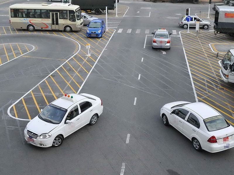 Thi bằng lái xe ô tô theo Luật giao thông đường bộ 